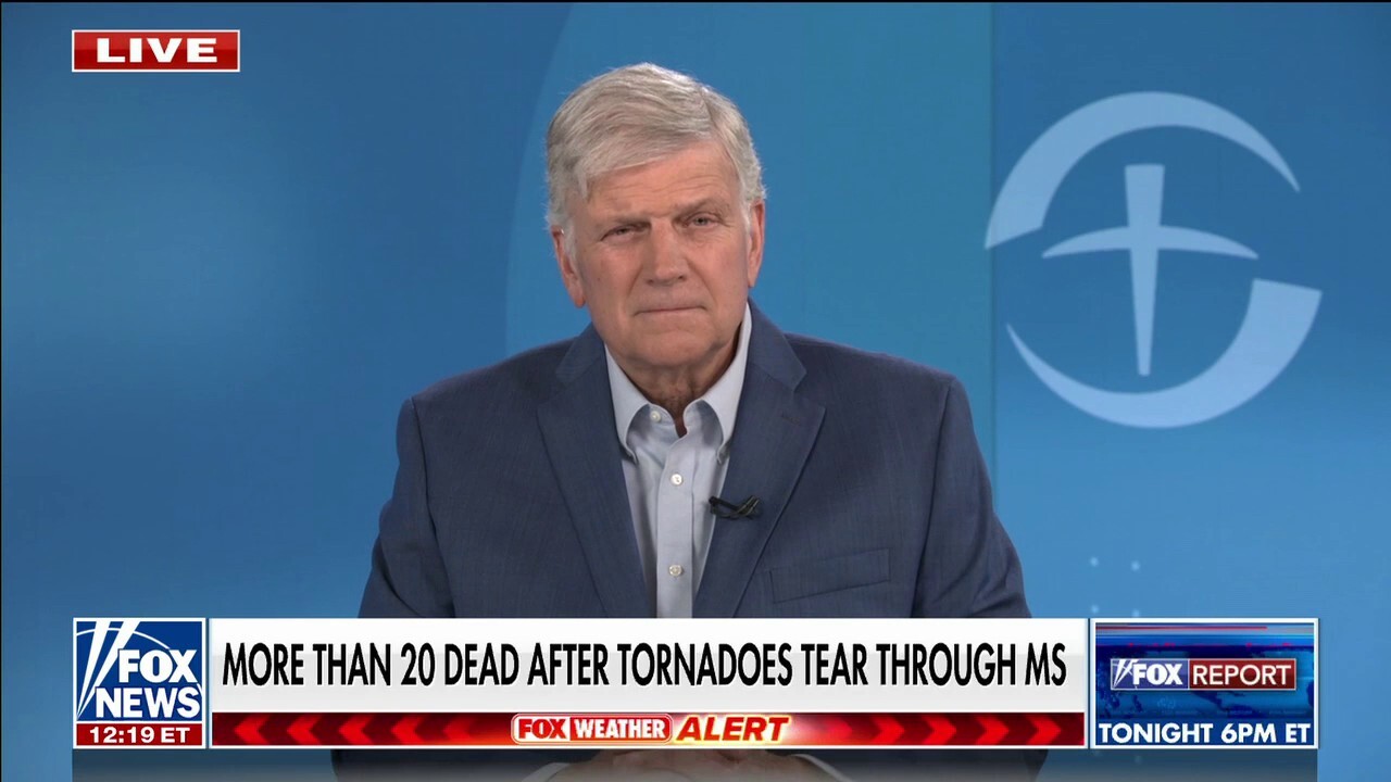 Mississippi tornado victims 'need prayer' as recovery efforts underway: Franklin Graham