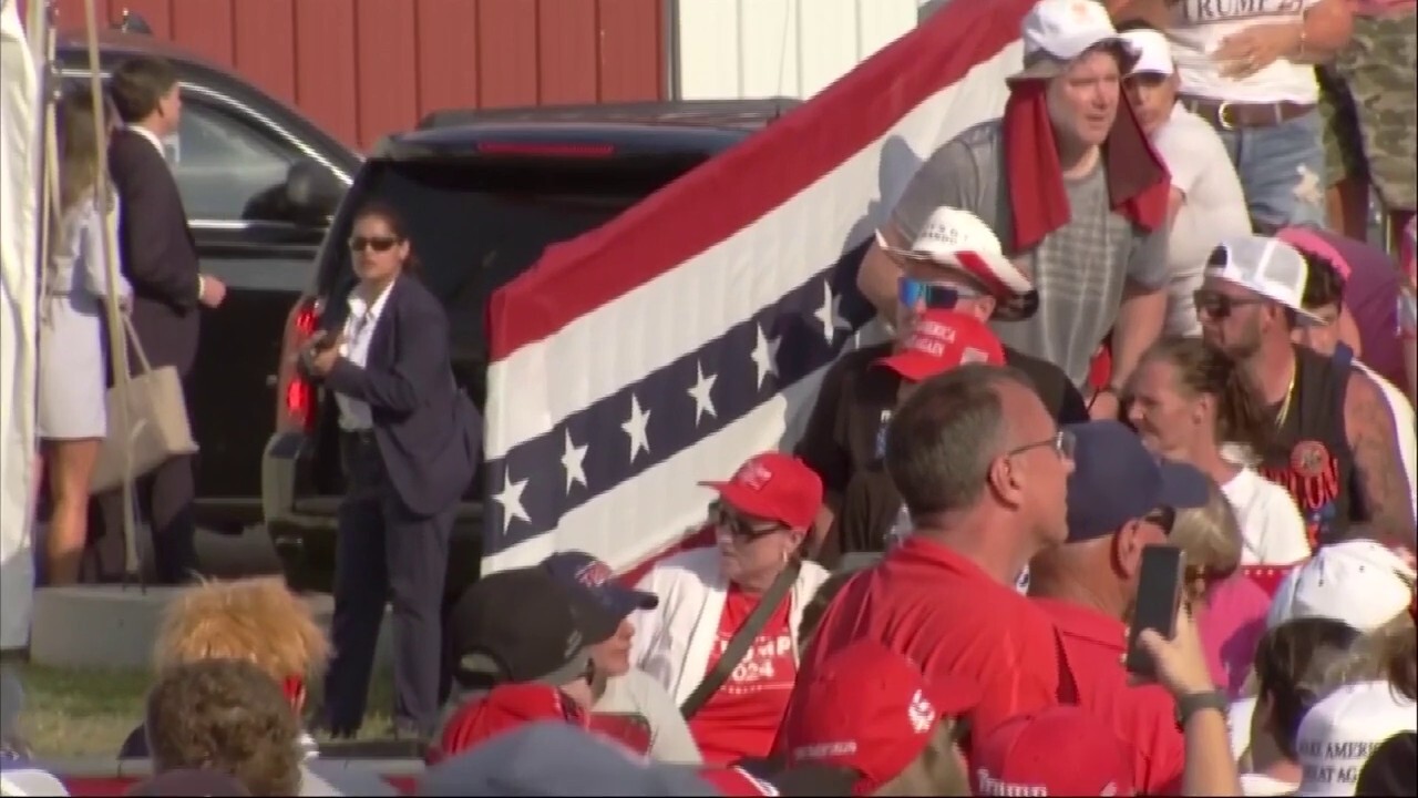 Video of rallygoers, law enforcement reaction after shooting at Trump rally