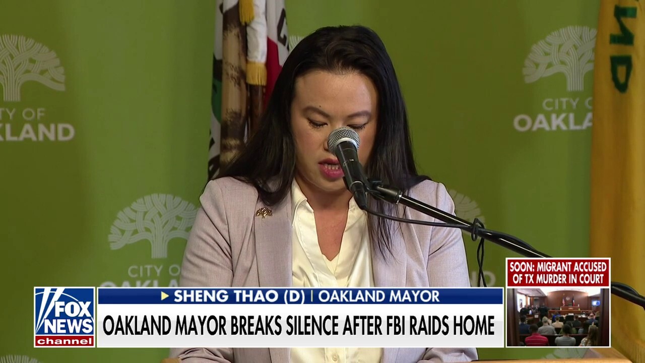 Oakland mayor claims innocence after FBI raids her home