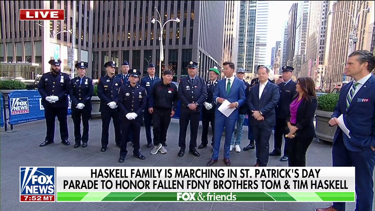 Братята от FDNY, които загинаха на 11 септември, спасявайки хора в двете кули, почетени на парада на Свети Патрик