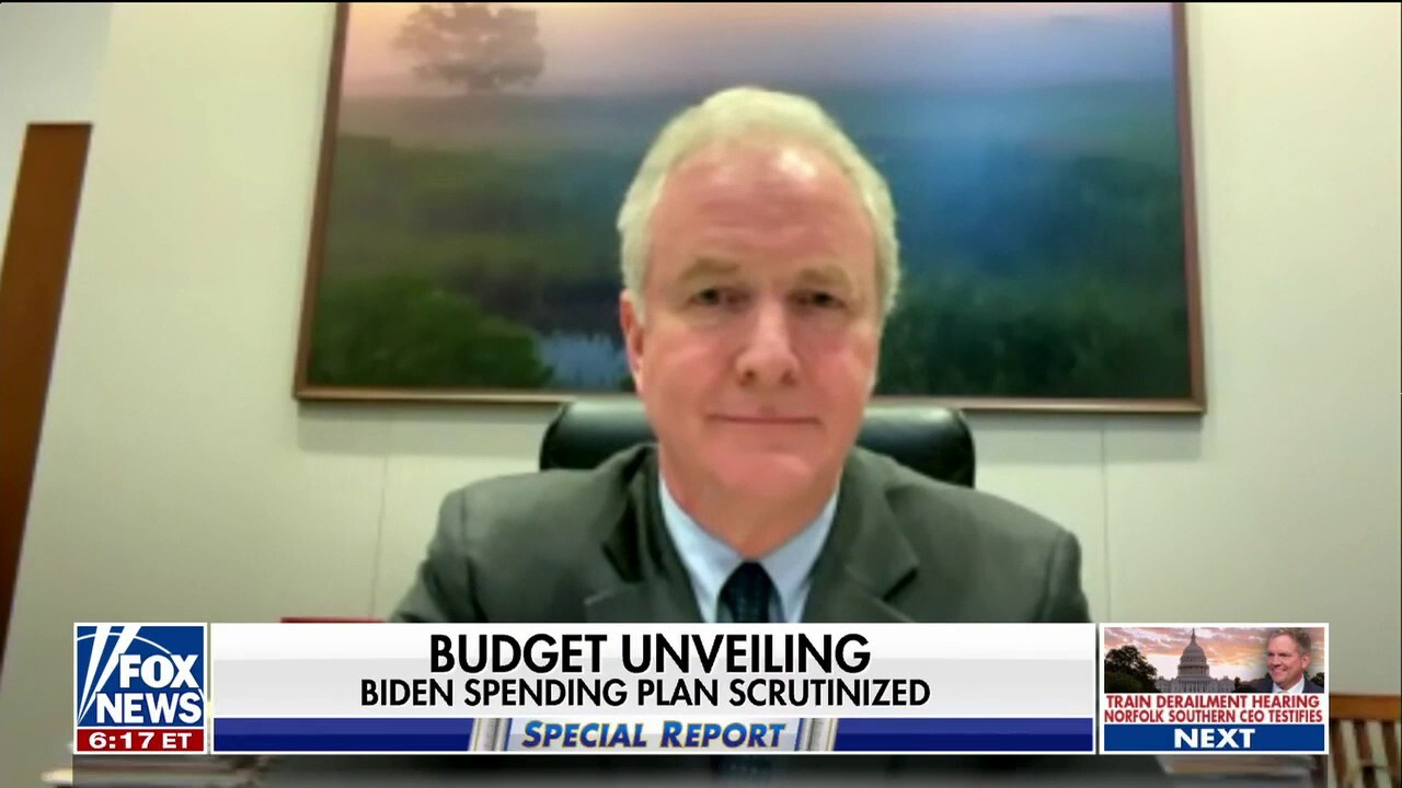 Sen. Chris Van Hollen praises Biden budget plan