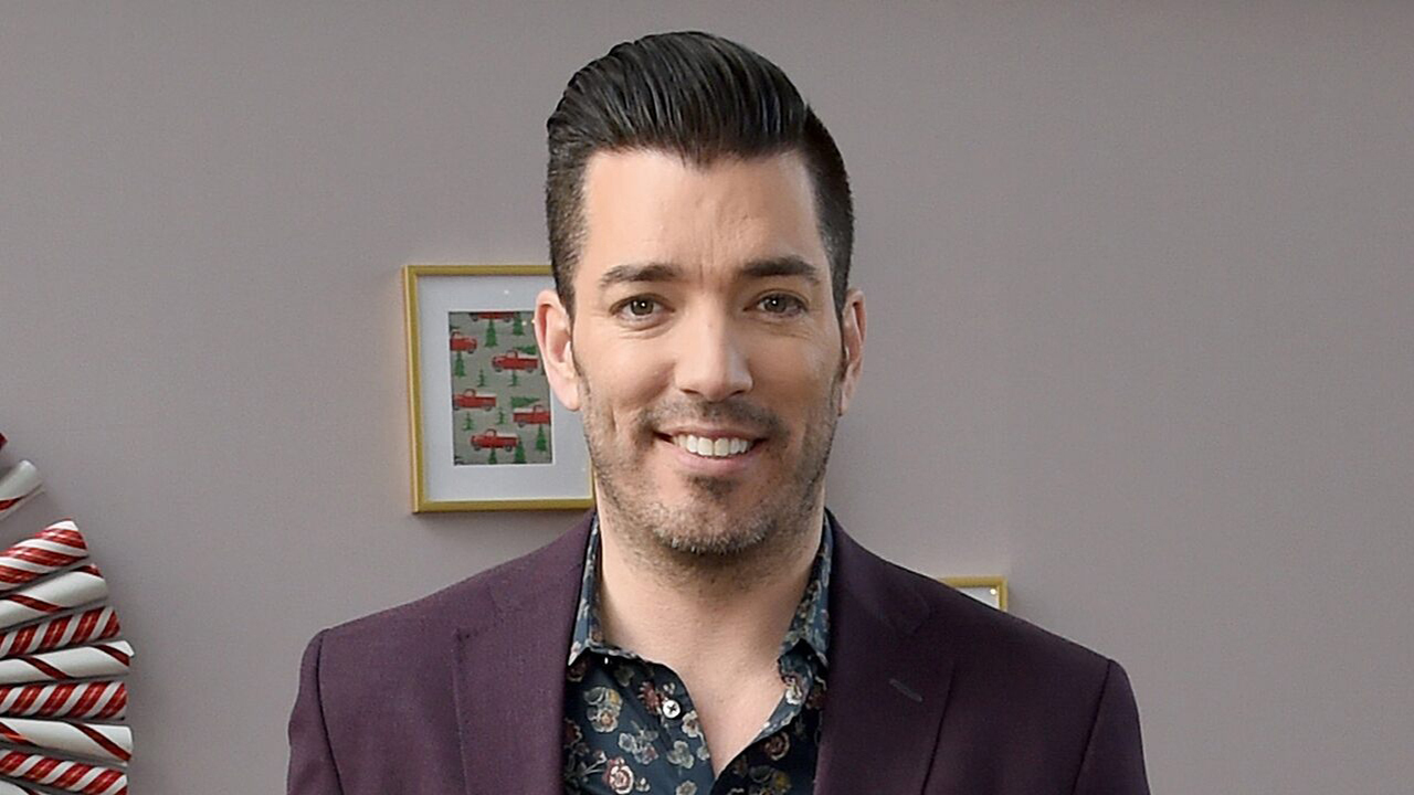 'Property Brother' Jonathan Scott's lyric video for 'Being Honest'