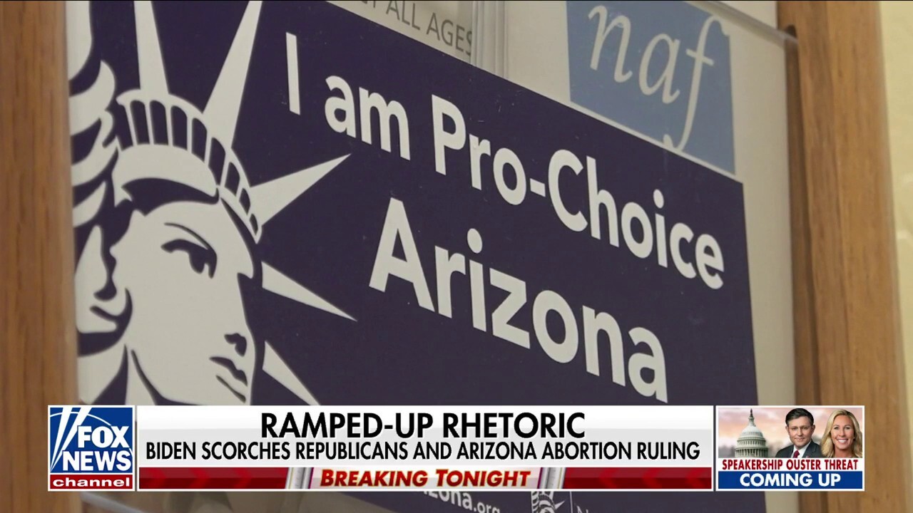 Губернаторът на Аризона разкъса лицемерието на Републиканската партия, след като Върховният съд на щата потвърди забраната за аборти