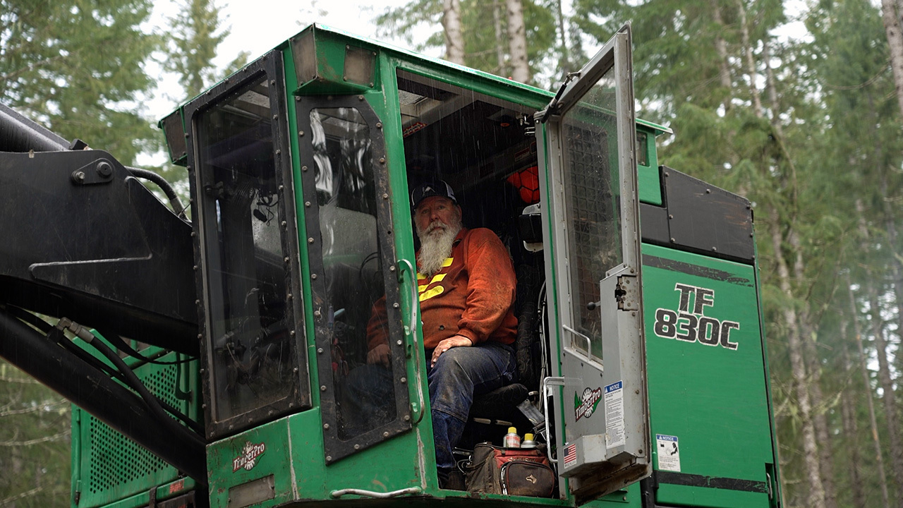 Trump's timber order reignites old fight among loggers, environmentalists