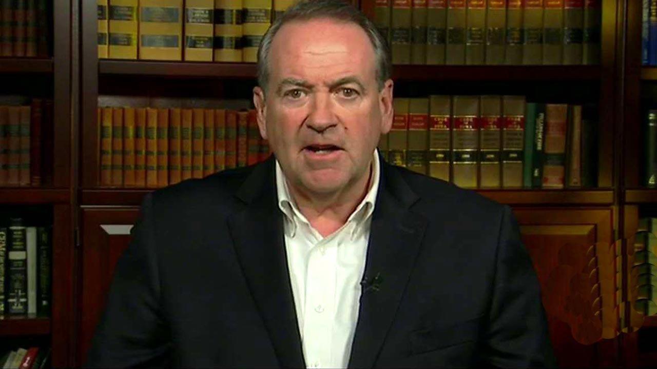 Mike Huckabee blasts Obama for apologizing for America