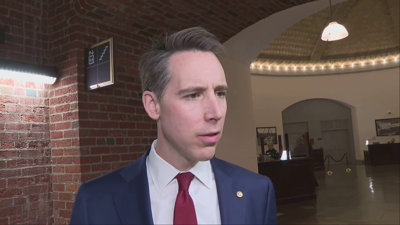 Hawley calls on feds to investigate Nashville school shooting as hate crime