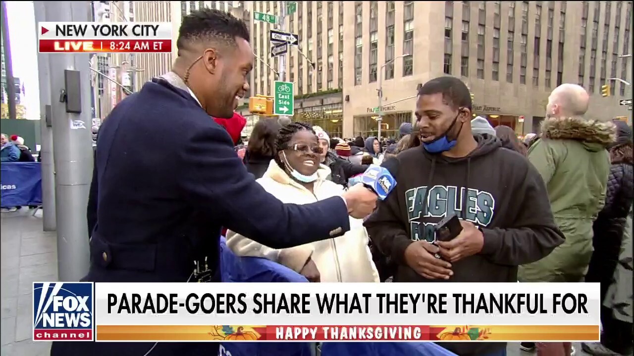Thanksgiving parade-goers share what they're thankful for this year with Fox News