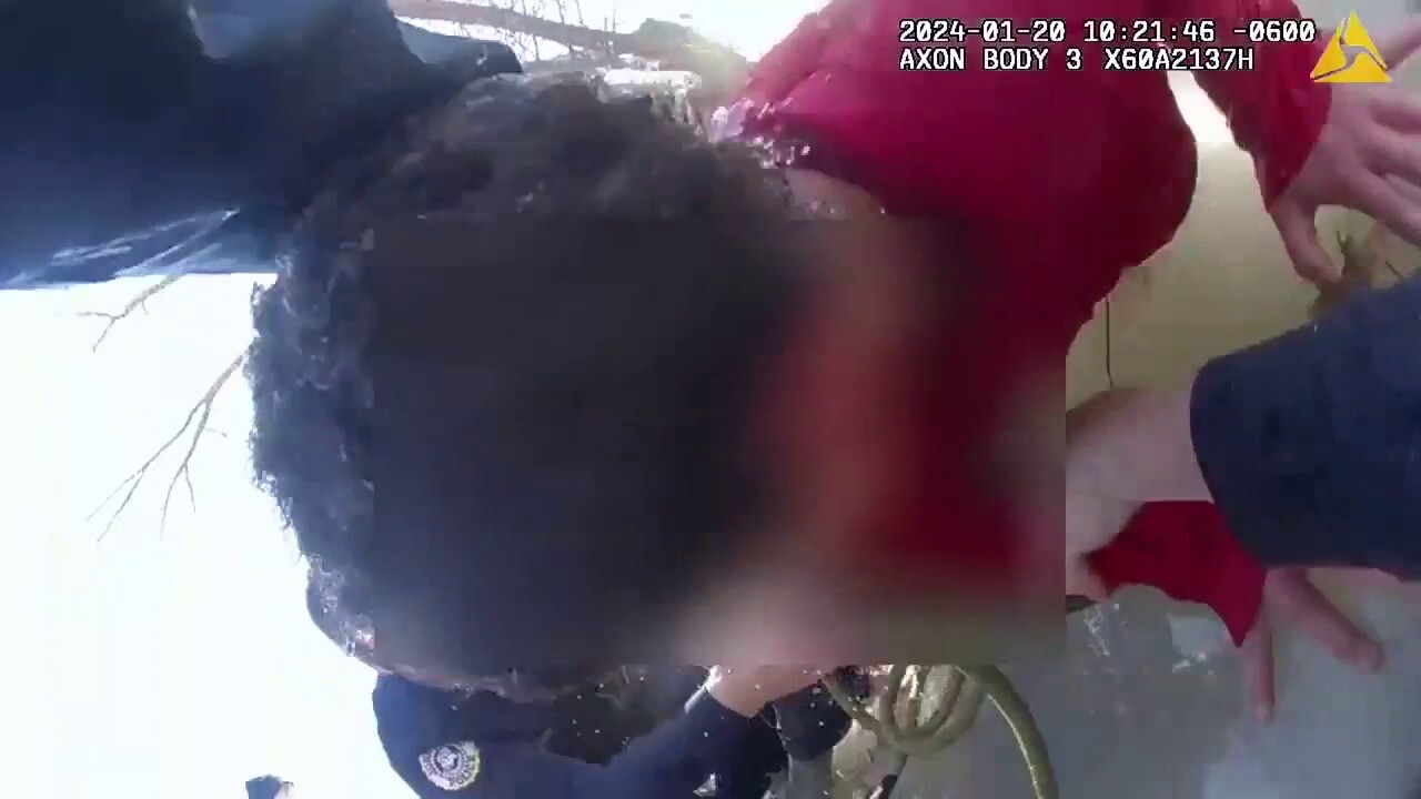 Полицията в Арканзас пусна драматично видео запечатало момента в който