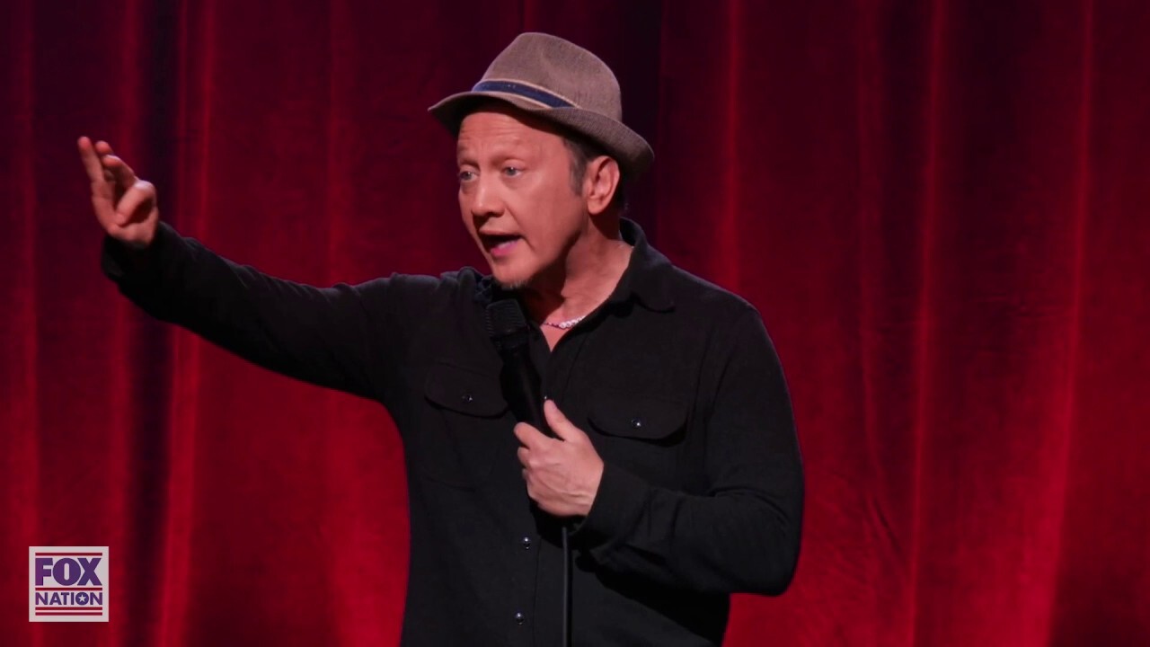 Rob Schneider pokes fun at pilot diversity push: ‘Not the best pilots you can find?’