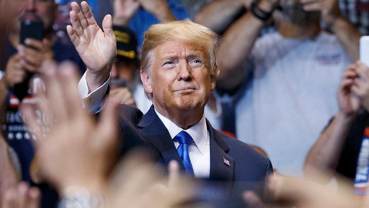 Trump fires up Republican base at Pennsylvania rally