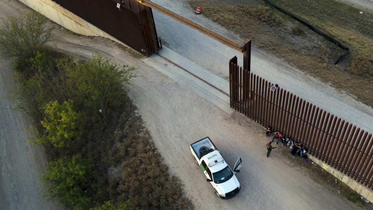 Border Patrol nabs migrants crossing into Texas