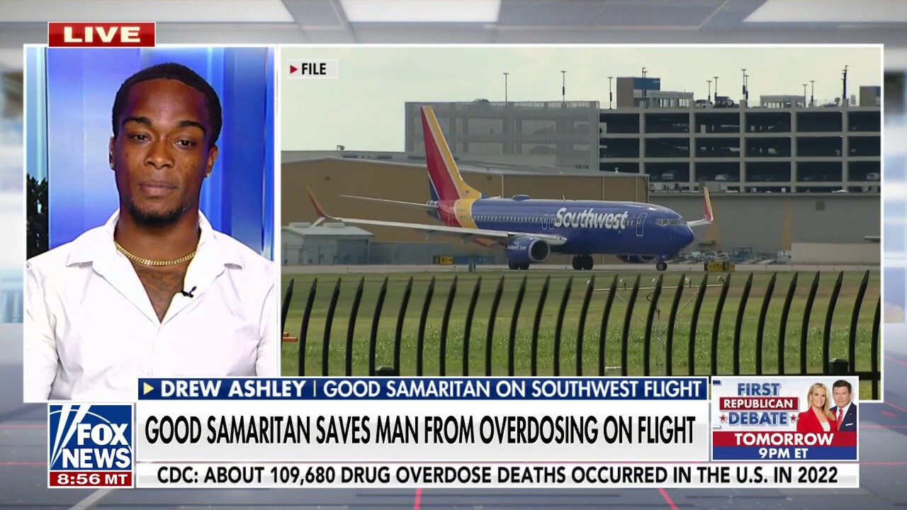Good Samaritan saves man from overdosing on a flight