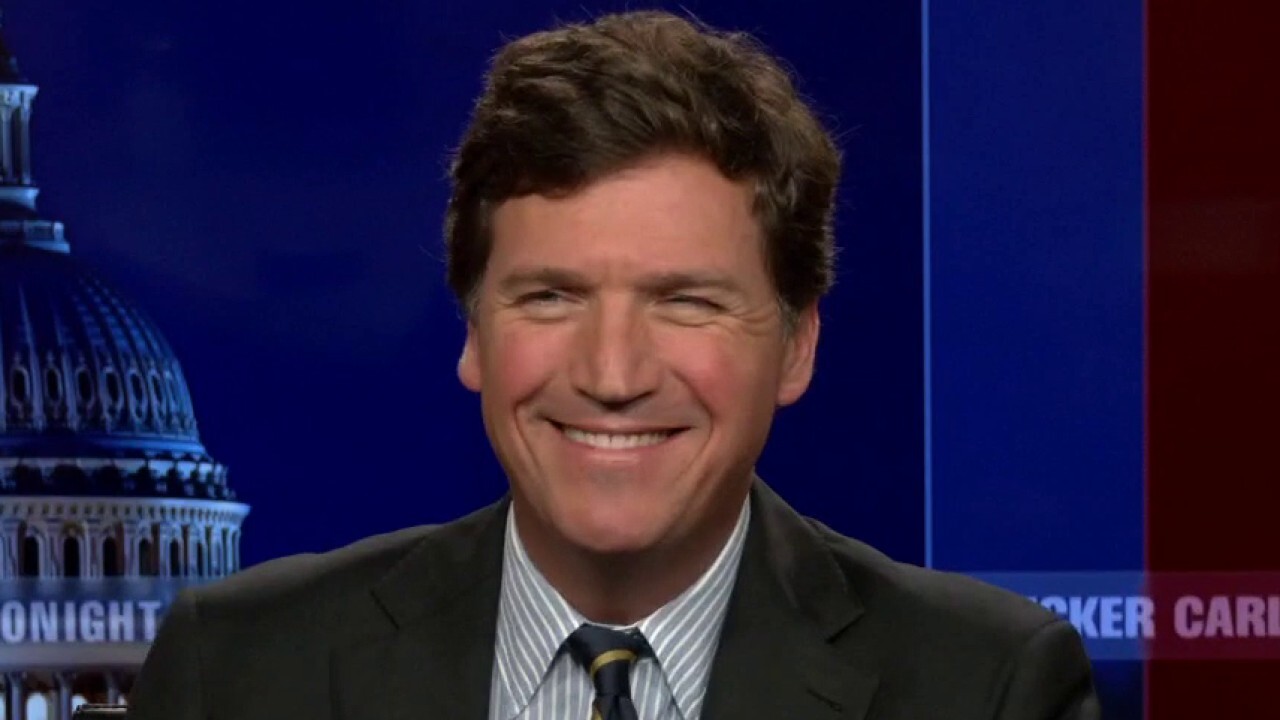 Tucker blasts Mueller deputy ripping NSA claim: 'Beyond belief' to be 'lectured about patriotism' by him