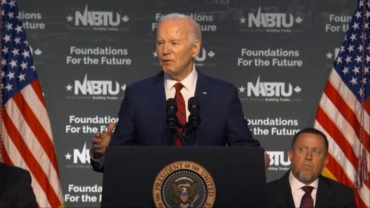 Biden appears to read teleprompter instructions out loud in latest gaffe