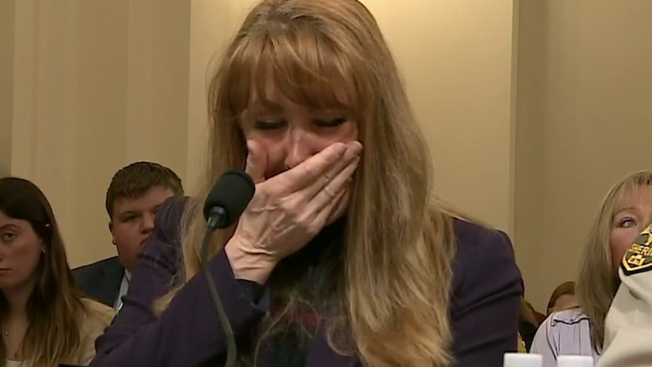 Grieving mother rips handling of fentanyl crisis at border hearing