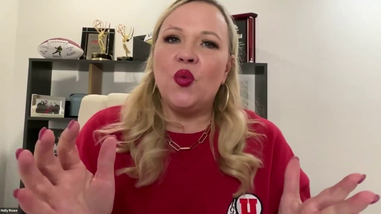 ESPN's Holly Rowe weighs in on women's college hoops maintaining a popularity edge over the men's game this year