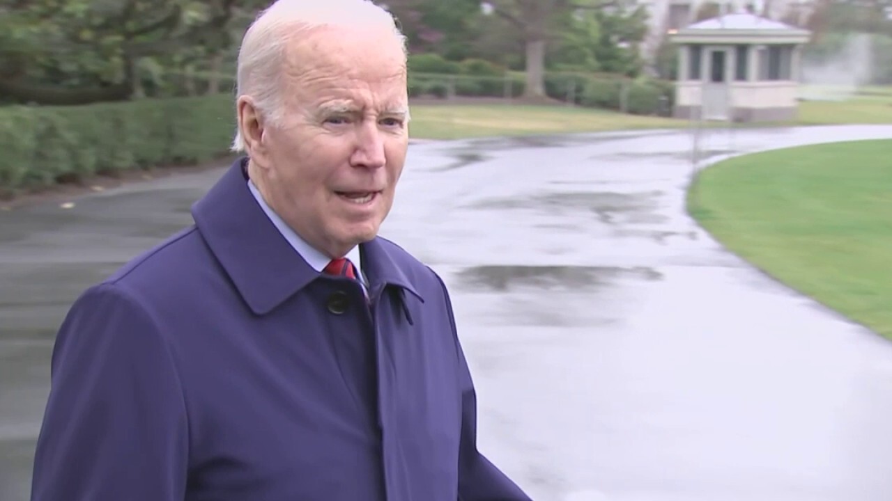 Biden turns his back on reporters when asked about COVID origins