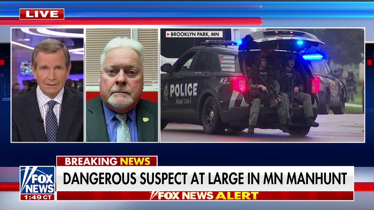 Retired FBI special agent warns MN community to lock down amid manhunt for 'dangerous' suspect