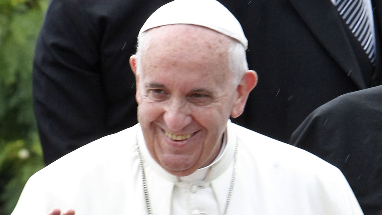 New terror alert as Pope Francis heads to US