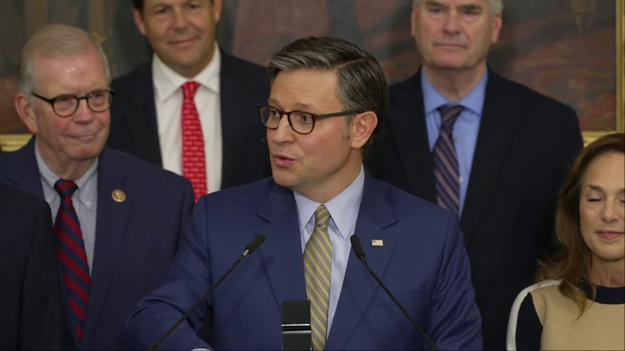 Ръководството на GOP на House приема обиколка на победата, след като премина „един голям, красив законопроект“ 