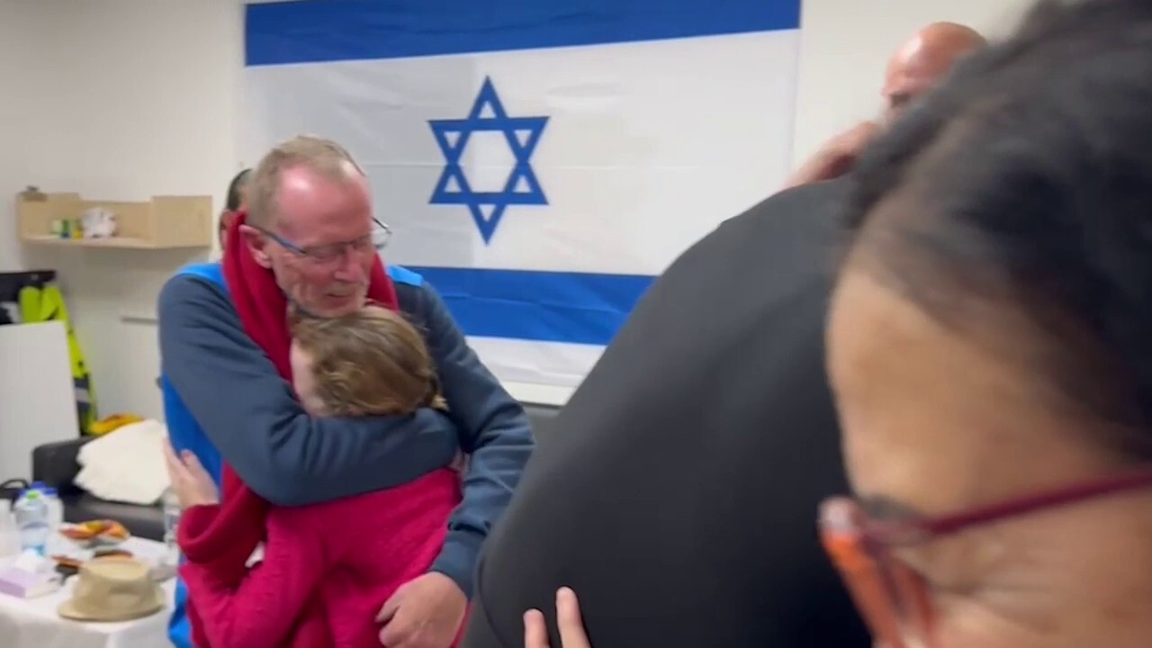 9-годишно ирландско-израелско момиче, чийто баща първо повярва, че е била