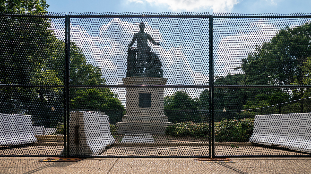 Activists push for removal of Emancipation statue