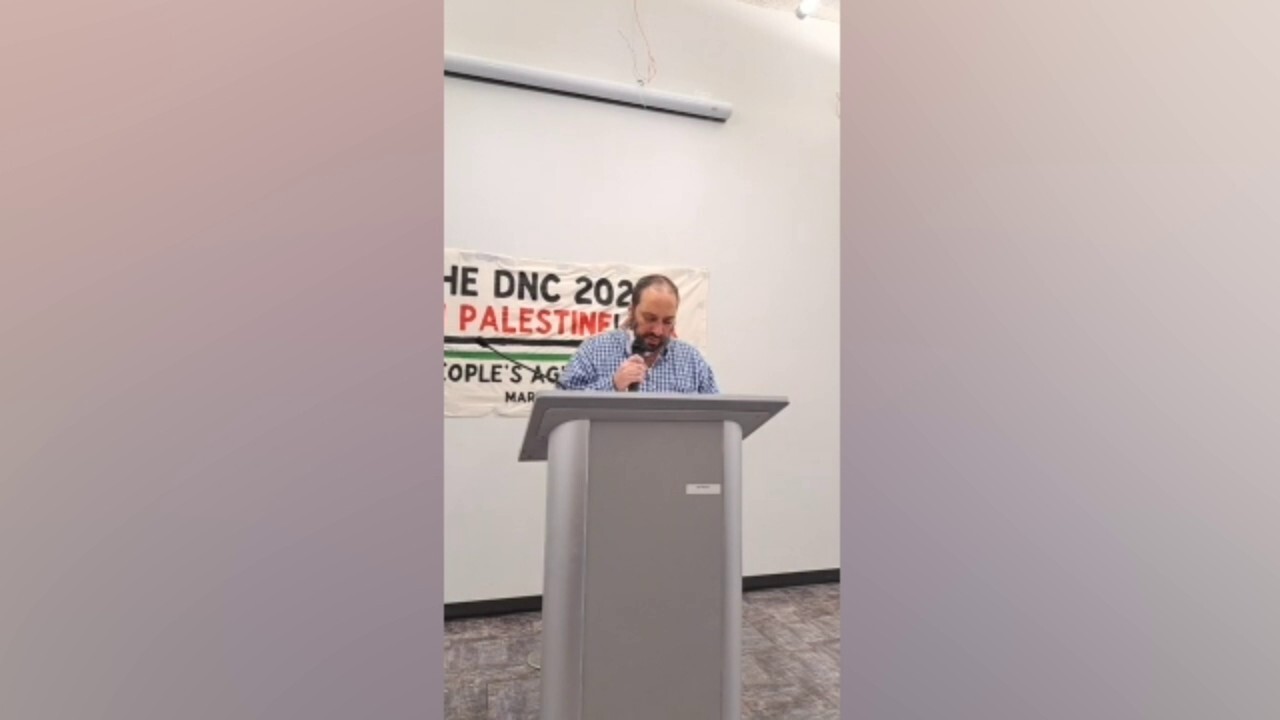 Видео показва как чикагски активисти се радват, след като научават, че Иран е атакувал Израел: „Долу ръцете от Иран!“