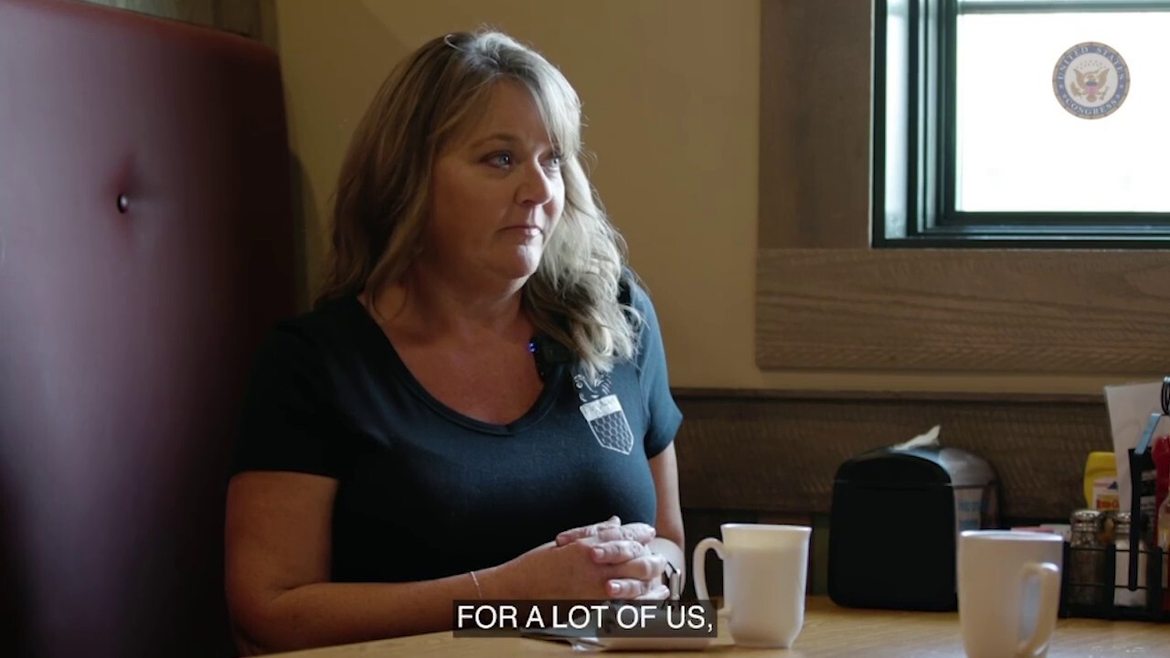 Rep. Erin Houchin spoke with Indiana small business owners Ron and Mary Kay Mattingly and waitress Peggy Weir about how President Donald Trump's "No Tax on Tips" policy would help them financially. (Credit: White House)