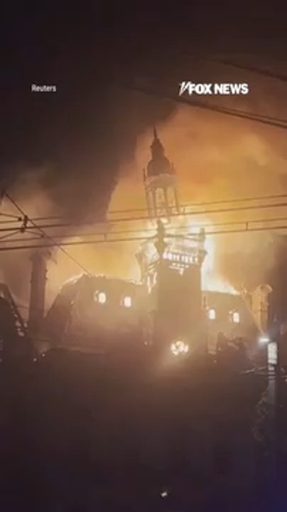 143-year-old French landmark falls after rioters set it on fire