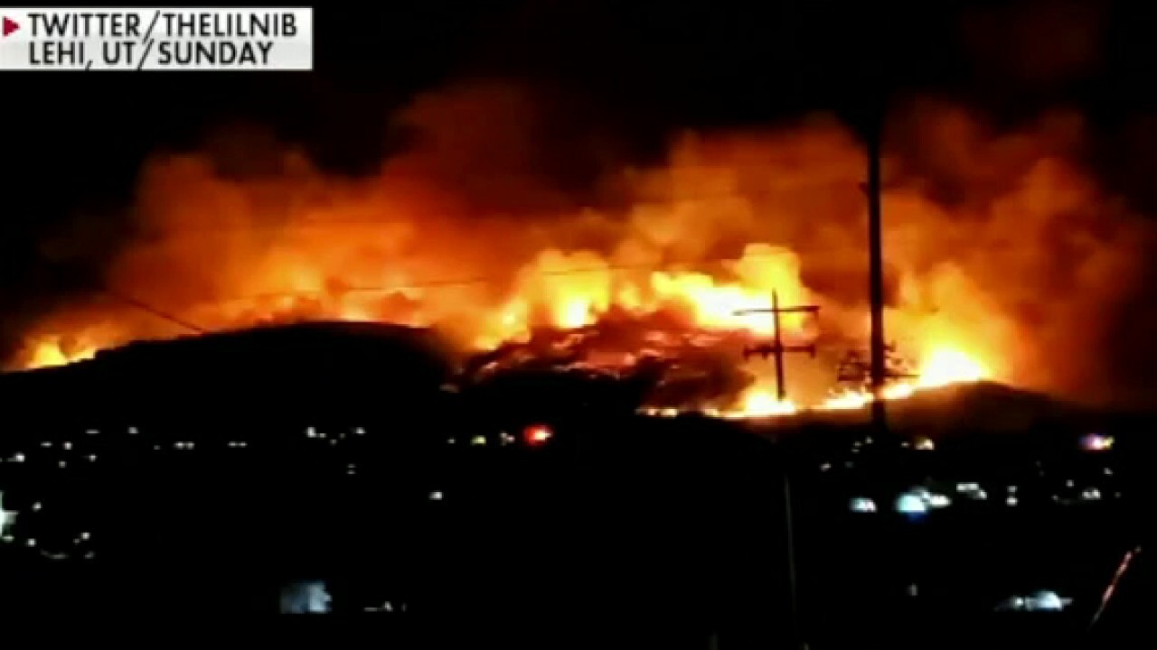 Thousands evacuated as Utah brushfires ravage thousands of acres
