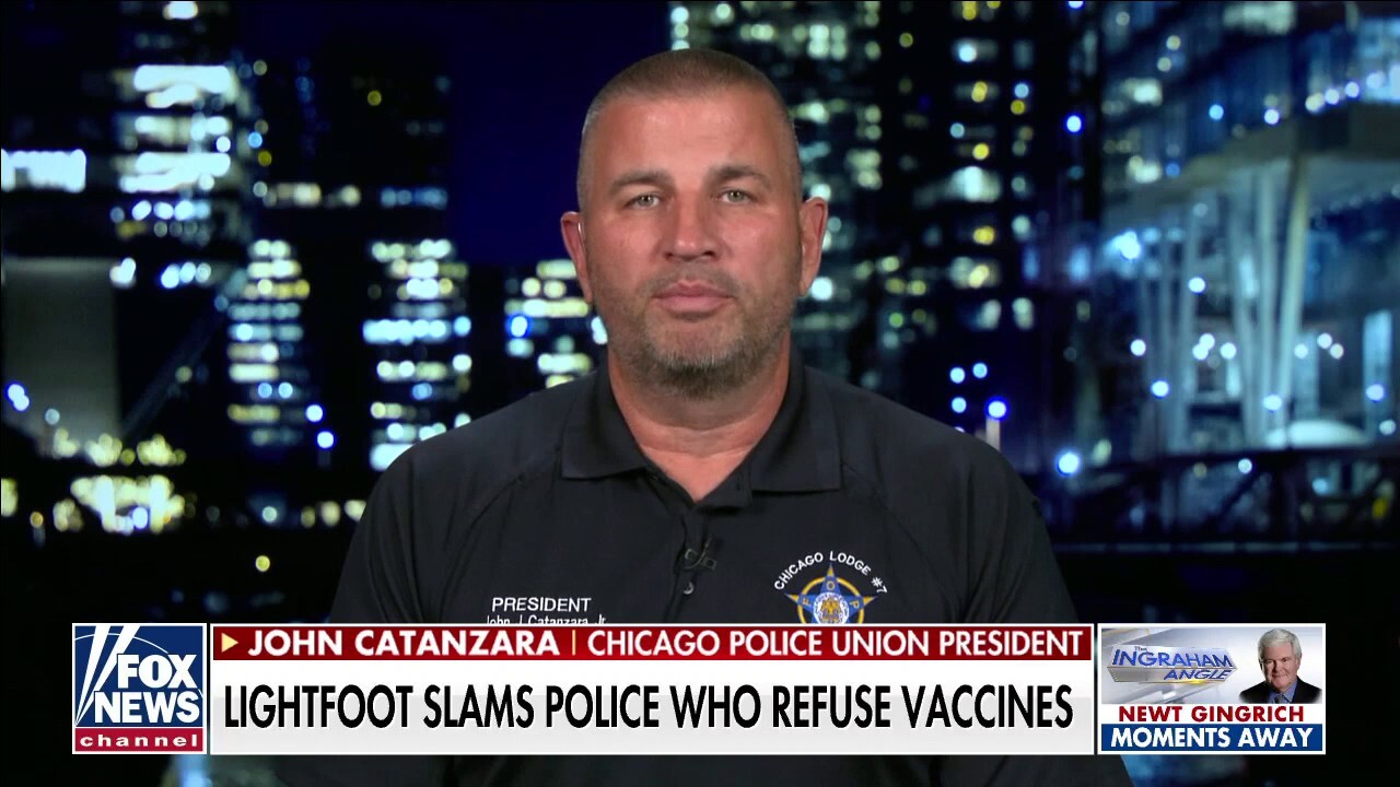 Chicago police union boss hits back at Lightfoot’s comments on unvaccinated cops, tells officers to ‘hold the line’
