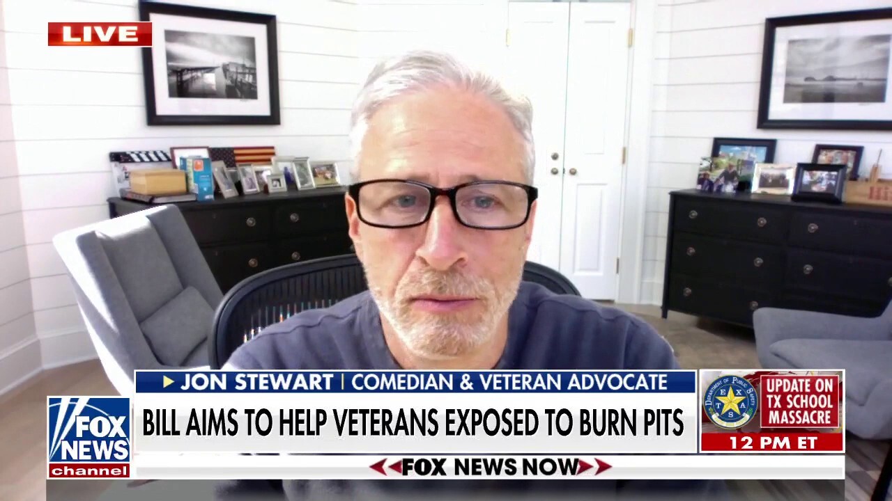 Jon Stewart pushes bill to help veterans exposed to burn pits
