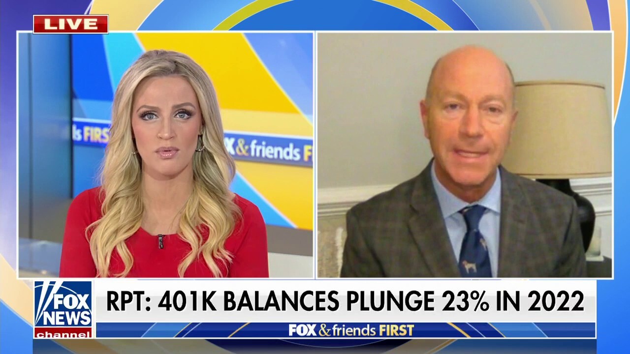 Americans see their 401K balances plunge by 23% in 2022