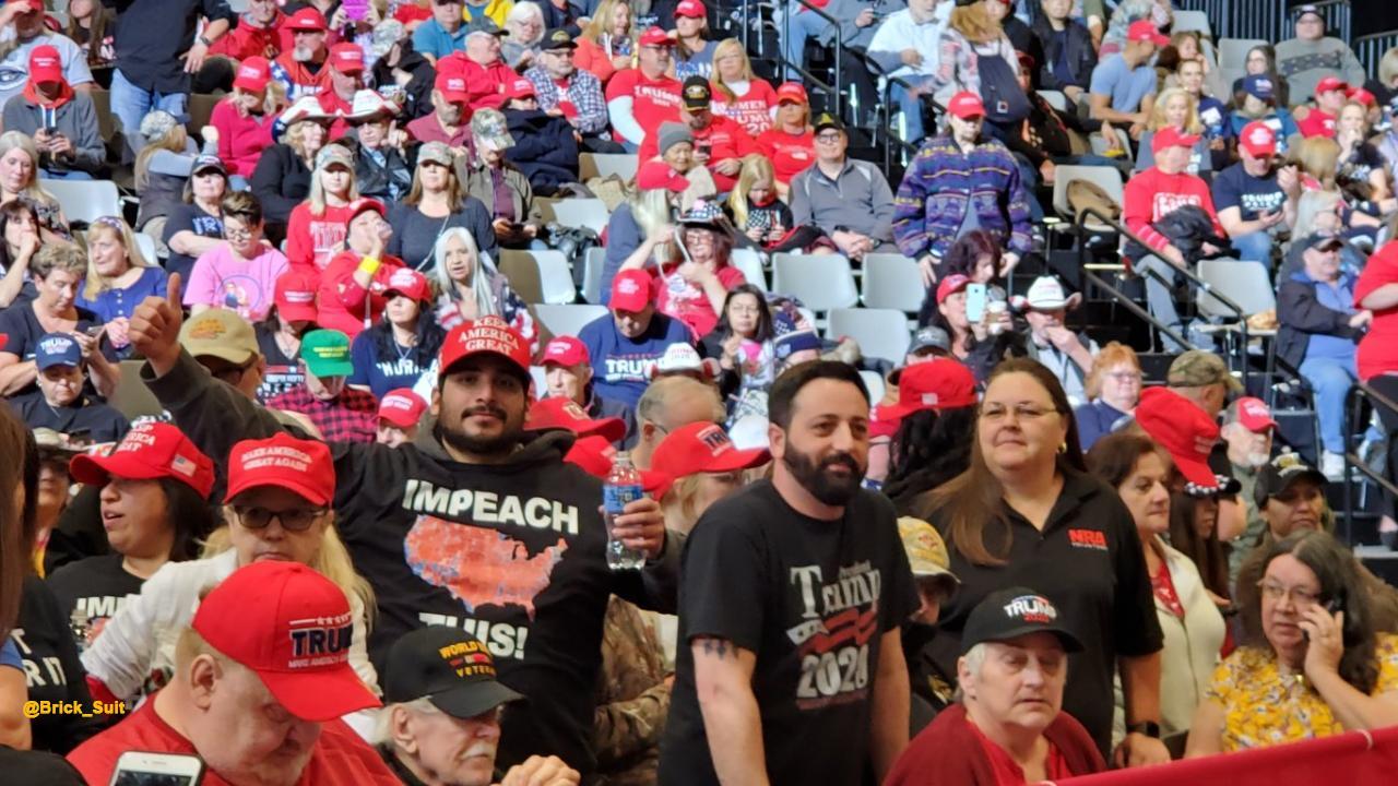 Watch: Thousands of Trump supporters line up for Las Vegas rally