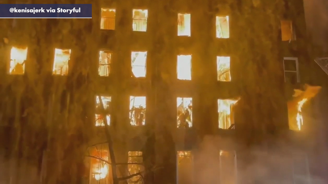 Over 100 firefighters tackle New York building engulfed in flames 