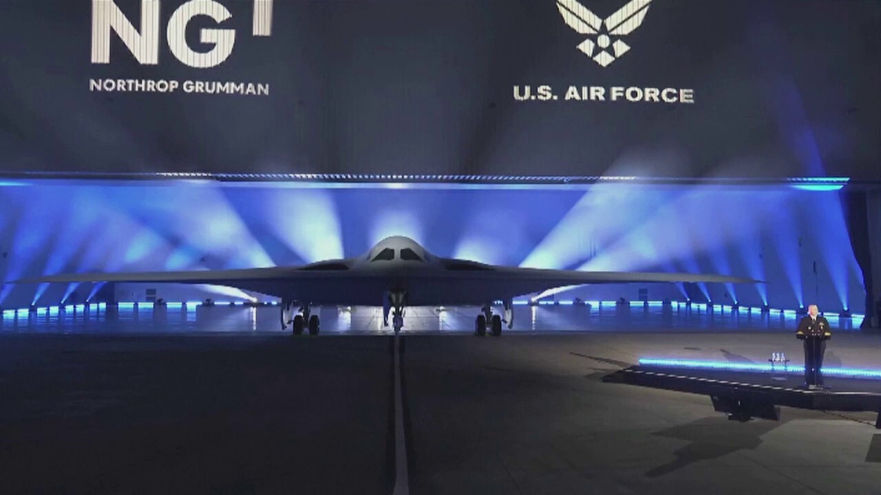 Pentagon unveils B-21 stealth bomber