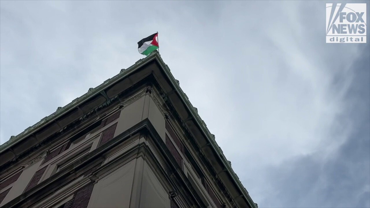 Palestinian flag waves atop Columbia University