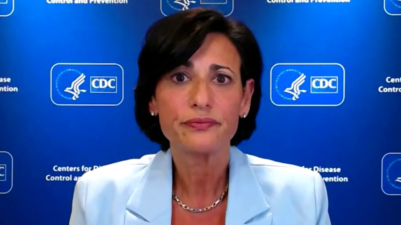 Bret Baier presses CDC director on booster shot mixed messaging