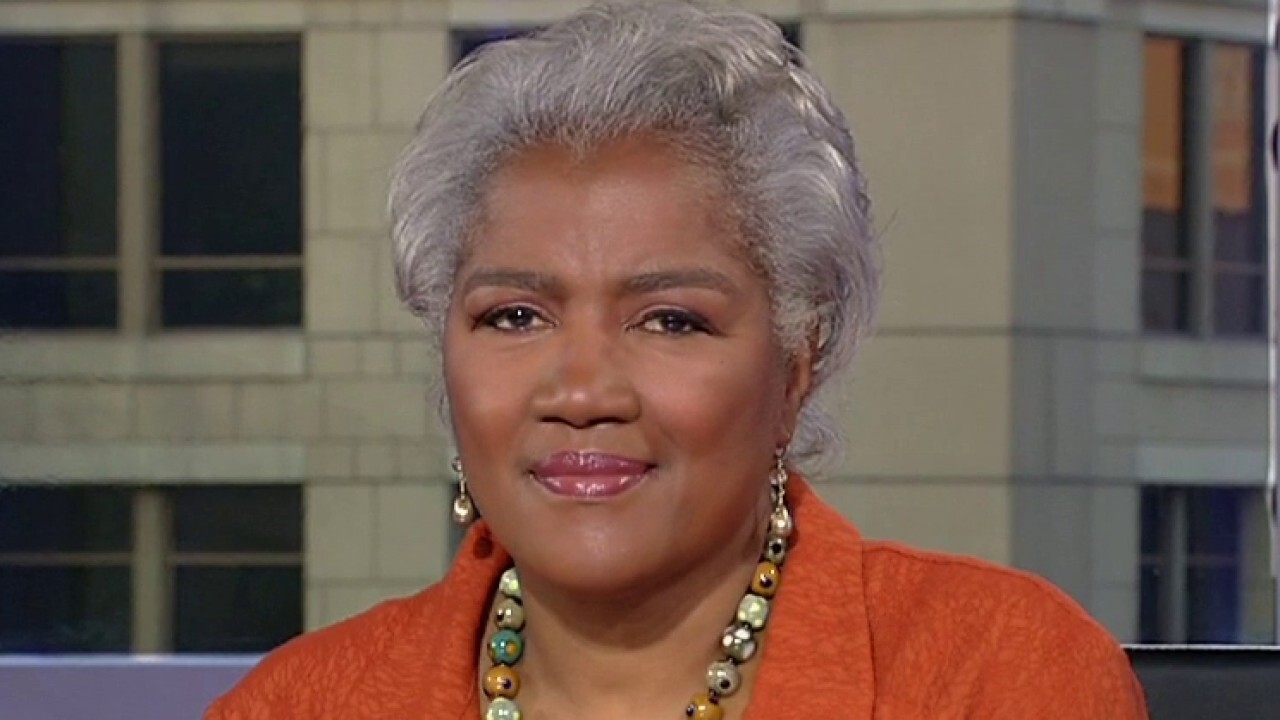 Donna Brazile shares VP debate predictions on 'America's Newsroom'