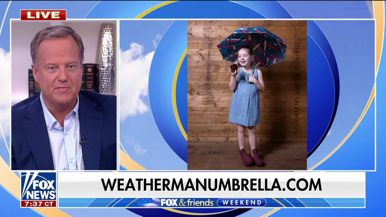 Fox weatherman sells umbrellas to raise money for fallen soldiers’ families