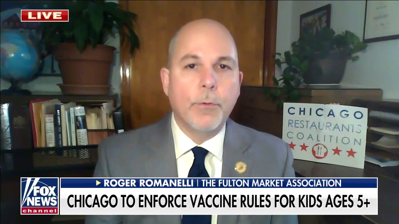 Chicago now requiring proof of vaccination for indoor dining, bars, gyms