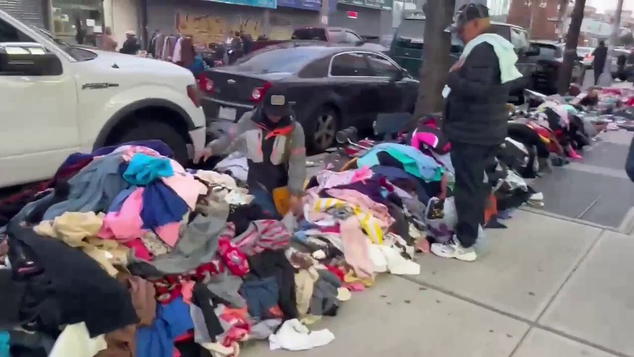 Migrants block NYC streets selling clothes, other used goods