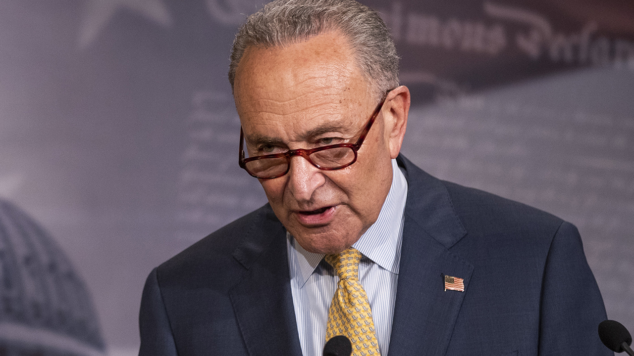 Schumer Visibly Emotional After Supreme Court Rejects Trump Administrations Bid To End Daca