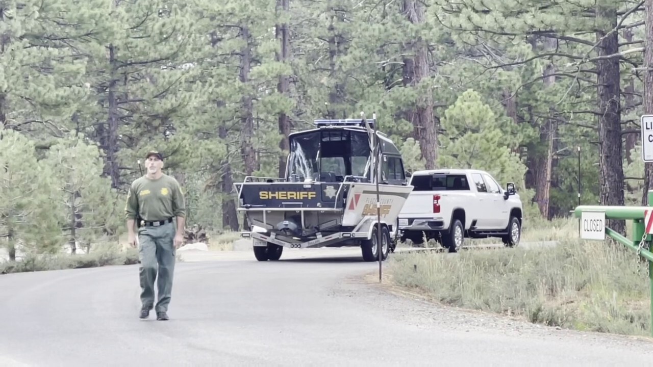 Local volunteer SARS set up marshaling points at Prosser for search of Placer County Sheriff search-and-rescue team setting up a marshaling point at the entrance to the Prosser campgrounds to search for Kiely Rodni