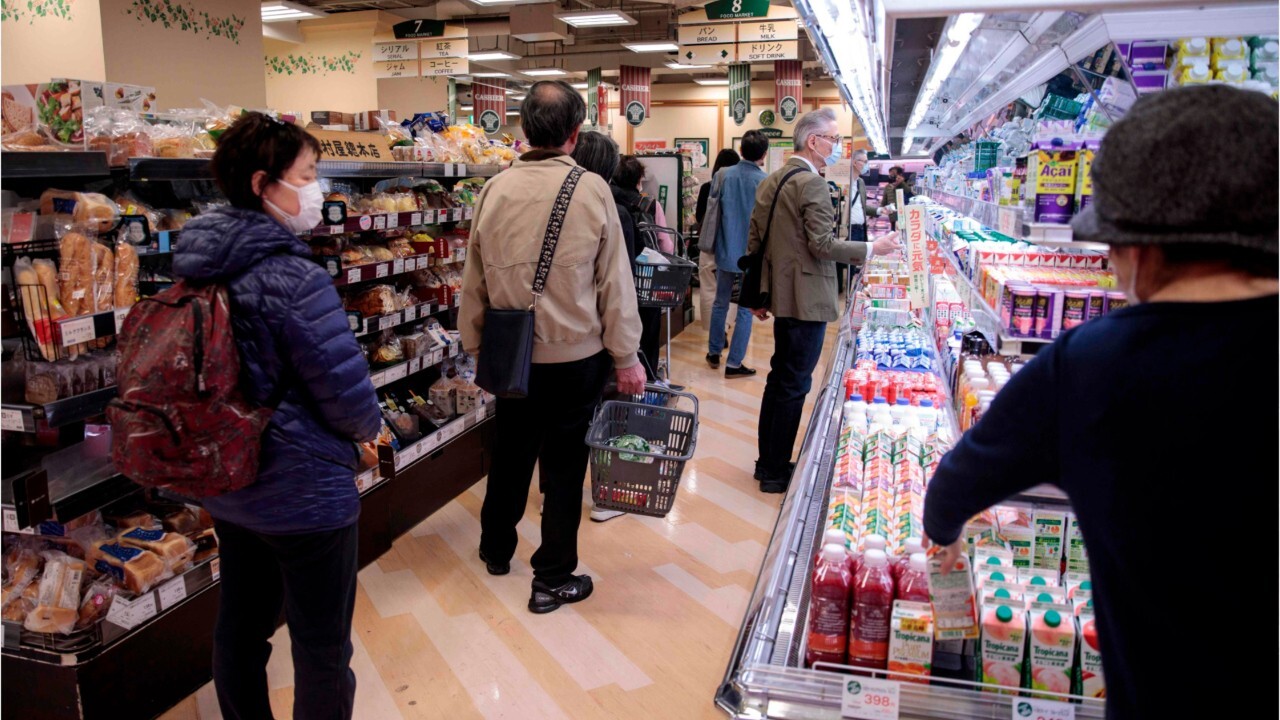 Is it safe to go into supermarkets amid the coronavirus outbreak?
