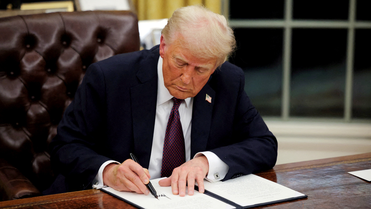 WATCH LIVE: President Trump signs slew of executive orders in the Oval Office