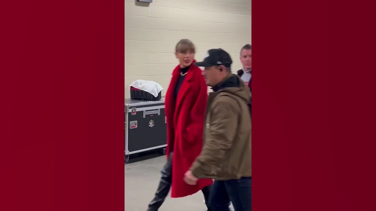 WATCH: Taylor Swift's fans bring life-size Travis Kelce cutout to 'The Eras  Tour' screening