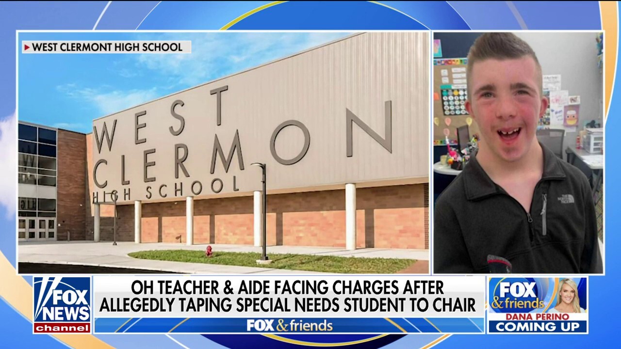 Служителите на гимназията в Охайо са обвинени, след като се твърди, че са залепили ученик със специални нужди на стола