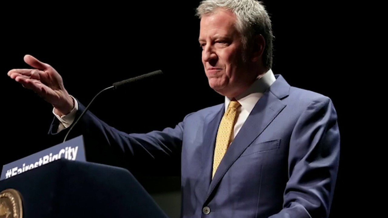 Bill de Blasio to install Black Lives Matter mural in front of Trump Tower in NYC