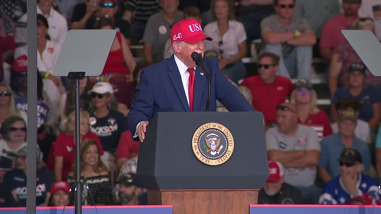 President Trump jokes he does his own makeup while roasting Jon Ossoff's campaign spending
